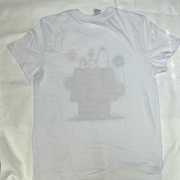 Comfy and cute Snoopy with crochet flowers top NWT! Size M - Picture 10 of 14